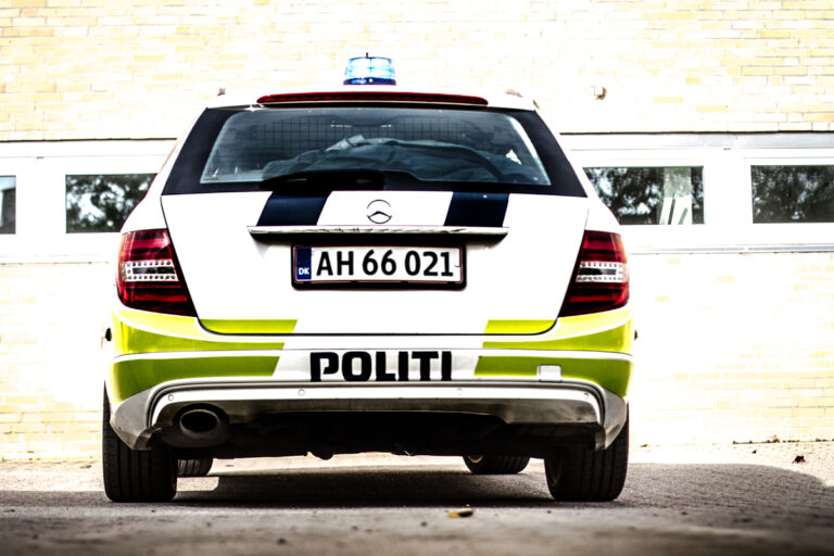 Flere sigtelser til to der kørte på en Tuk Tuk