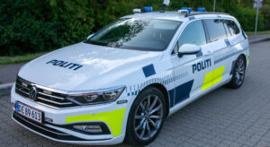 Tre unge sparkede og slog 63-årig mand