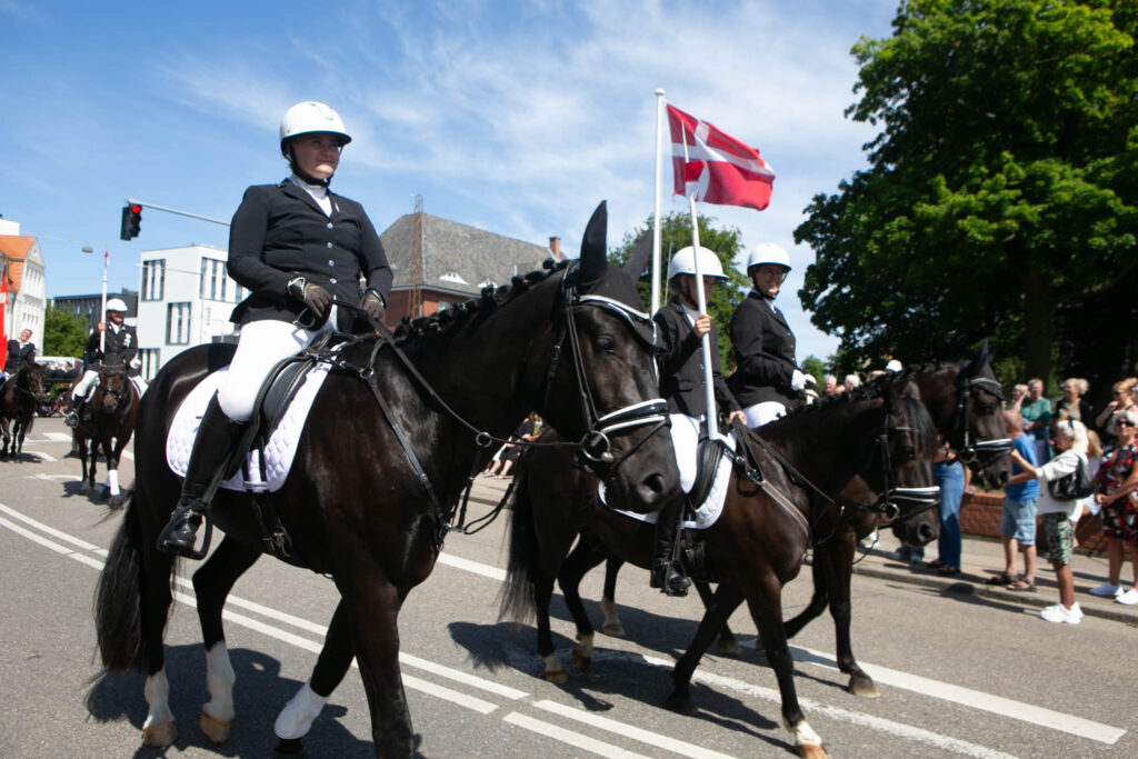 Rytteroptoget fandt vej fra slottet til Ringriderpladsen