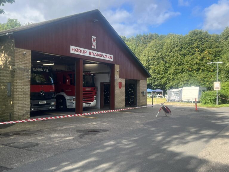 Hørup Frivillige Brandværn fjernede olie fra vejen