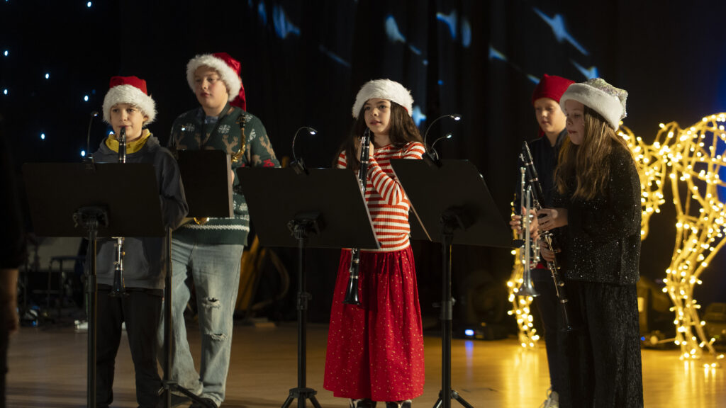 Julekoncert på musikskolen: 200 unge musikere spillede julen ind