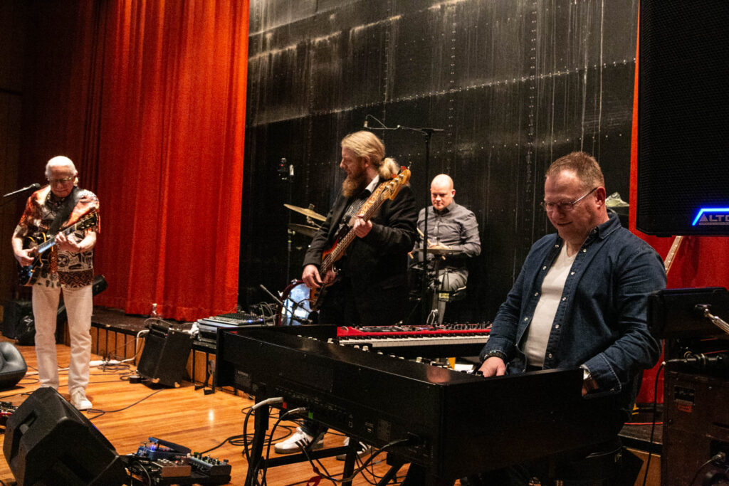 Buffet og blues i Nørherredhus