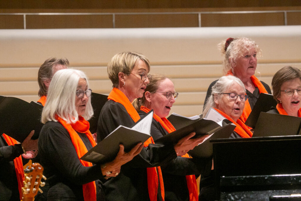 10 kor sang en forårskoncert
