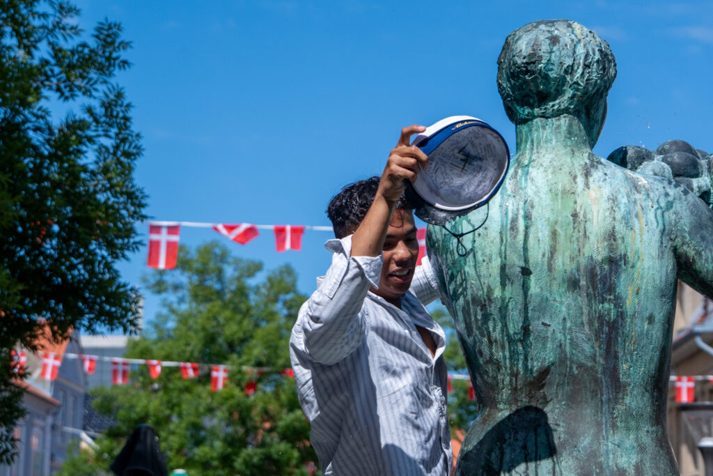 Se flere billeder med glade studenter