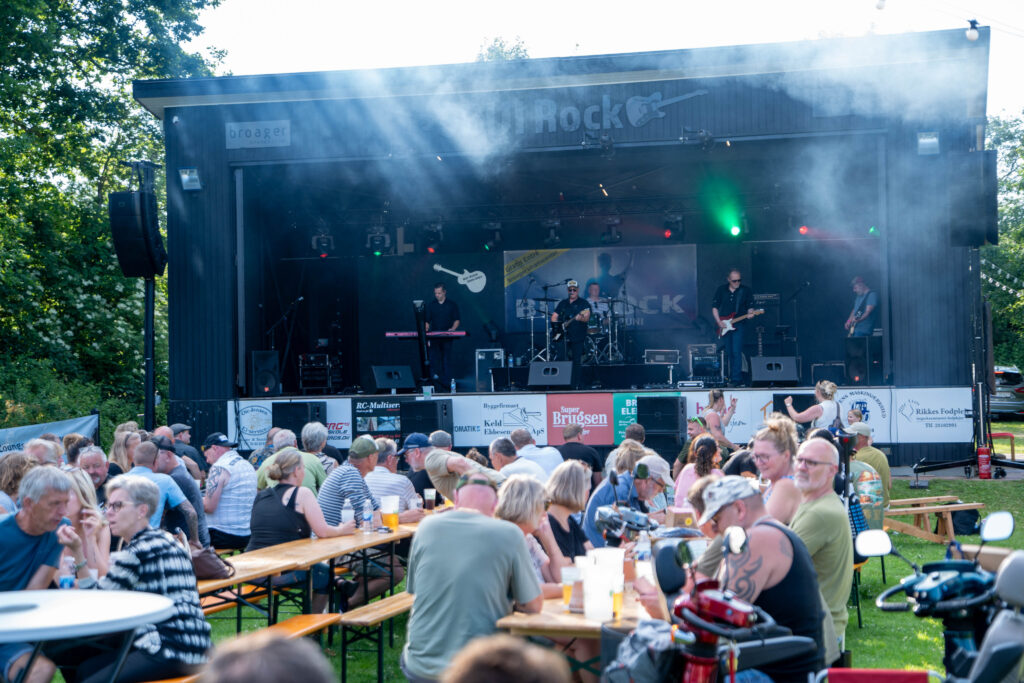 Sol, sommer og fed musik . BUI Rock fejrede 18 års fødselsdag