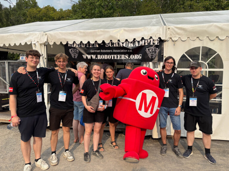 SDU-studerende sender robotter i kamp-arenaen