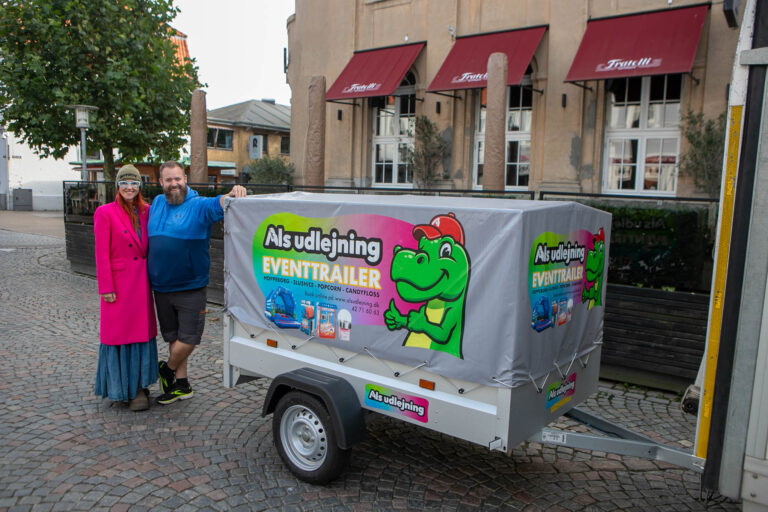 Knæk Cancer: Als Udlejning lader højstbydende låne en hoppeborg
